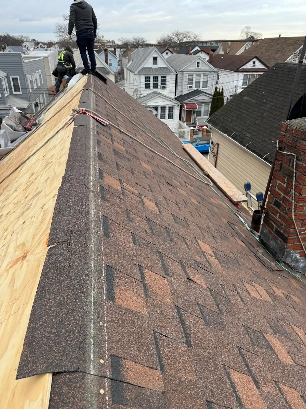 Roof damage warning signs before winter